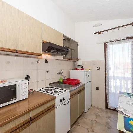 Sunshine Apartment